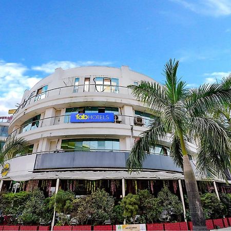 Fabexpress White House - Nr Midc Khargar Otel Koparpāda Dış mekan fotoğraf