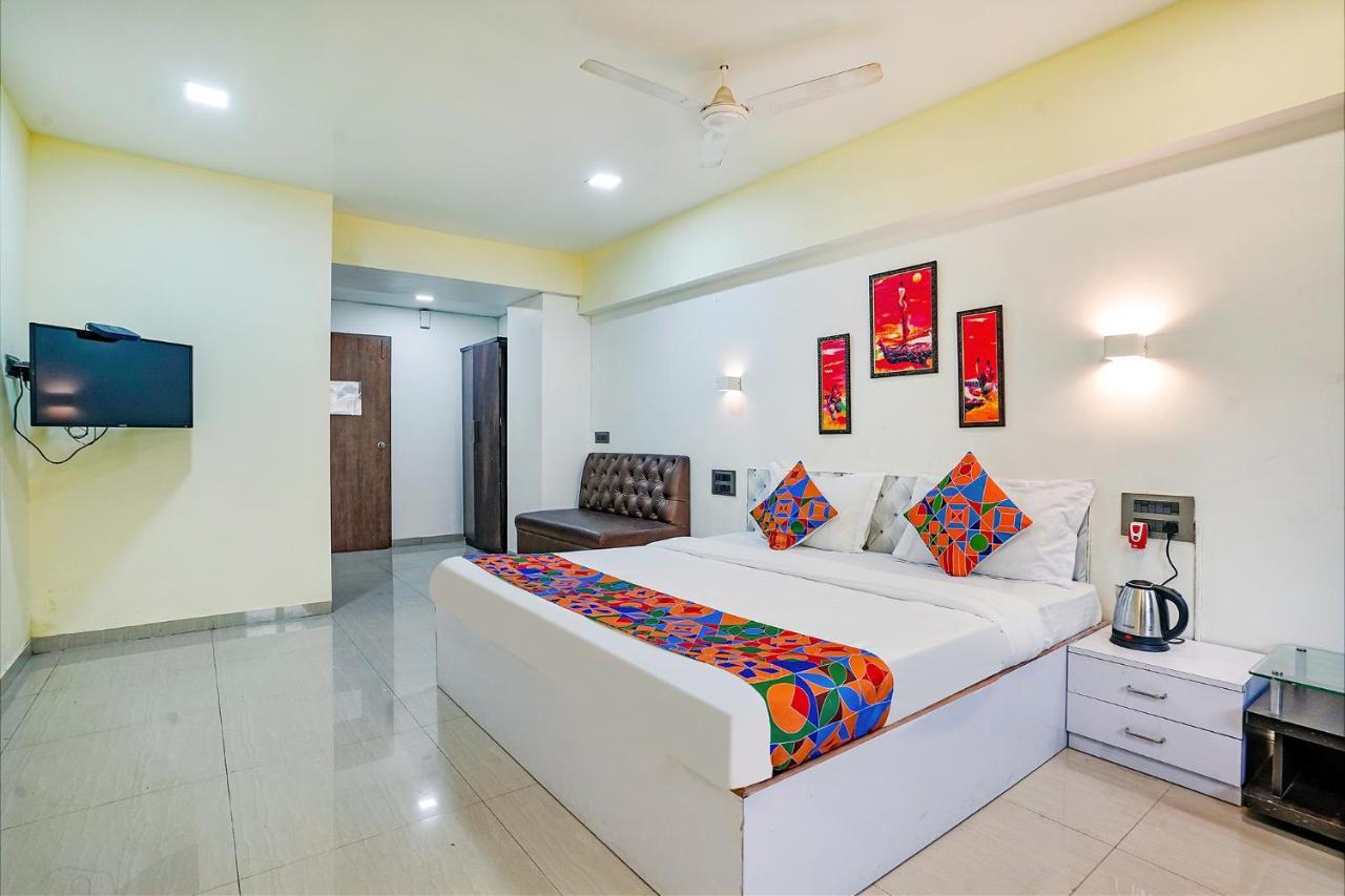 Fabexpress White House - Nr Midc Khargar Otel Koparpāda Dış mekan fotoğraf