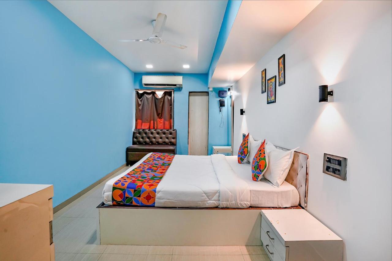 Fabexpress White House - Nr Midc Khargar Otel Koparpāda Dış mekan fotoğraf