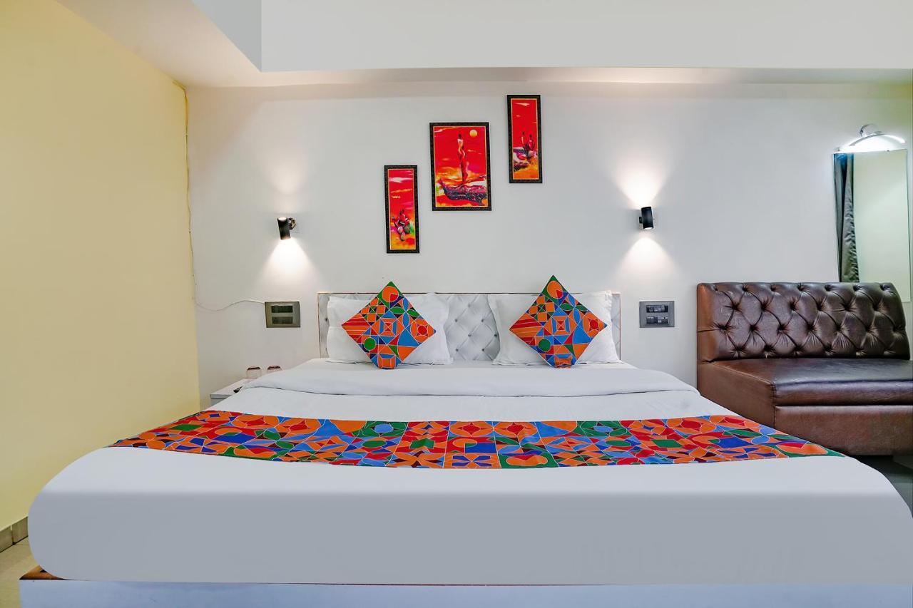 Fabexpress White House - Nr Midc Khargar Otel Koparpāda Dış mekan fotoğraf