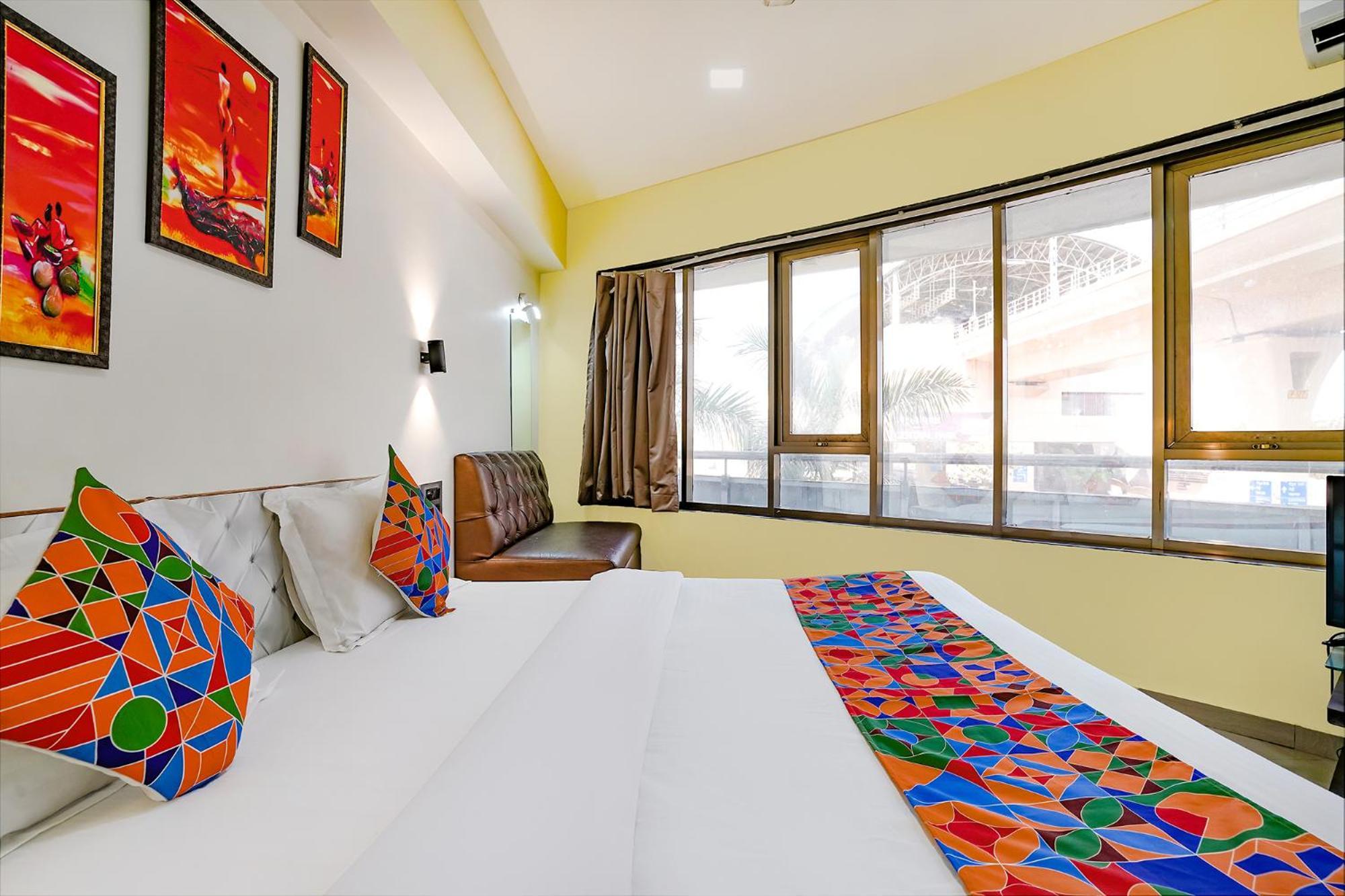 Fabexpress White House - Nr Midc Khargar Otel Koparpāda Dış mekan fotoğraf