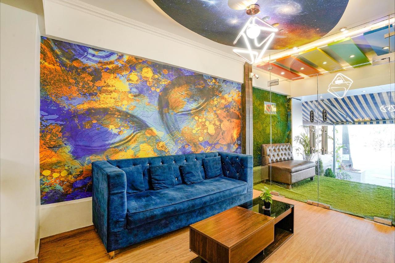 Fabexpress White House - Nr Midc Khargar Otel Koparpāda Dış mekan fotoğraf